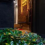 Taksim Terrapia 2*