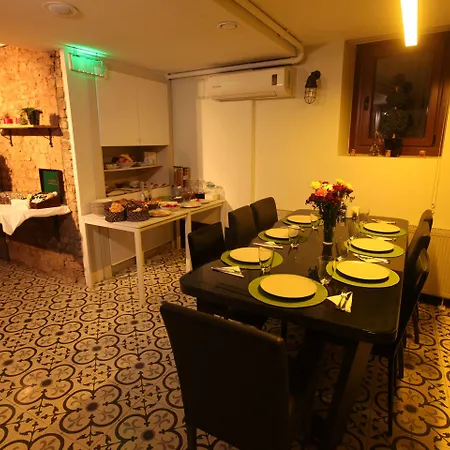 Taksim Terrapia 2*