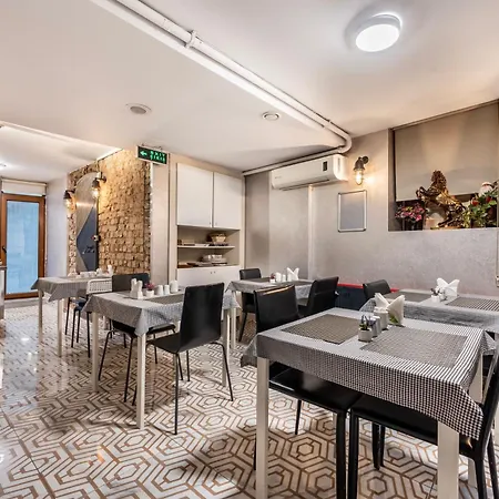 Szálloda Taksim Terrace 2*